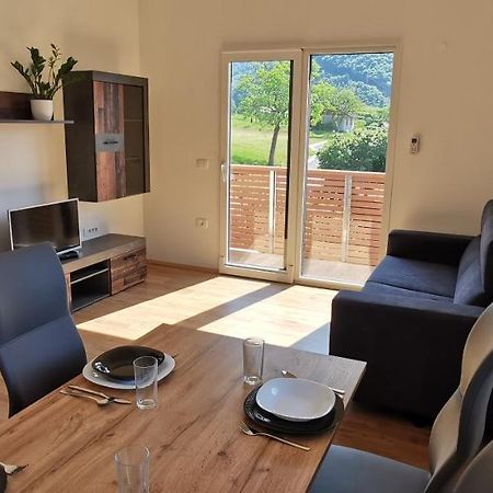 Apartmaji Tmaynka Tolmin Eksteriør billede