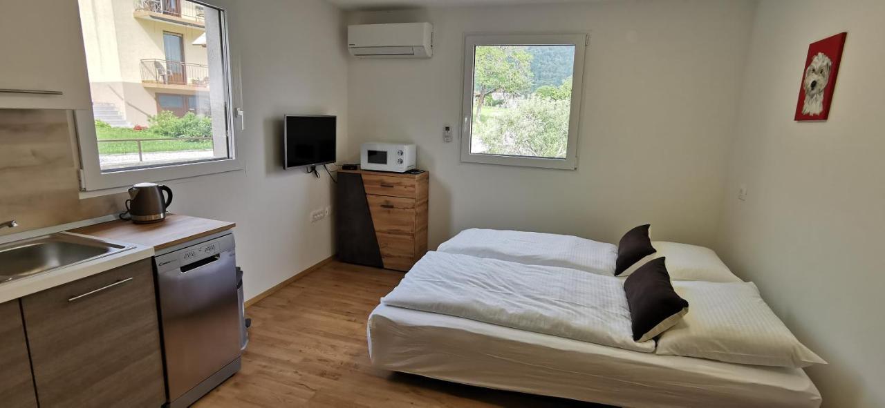 Apartmaji Tmaynka Tolmin Eksteriør billede